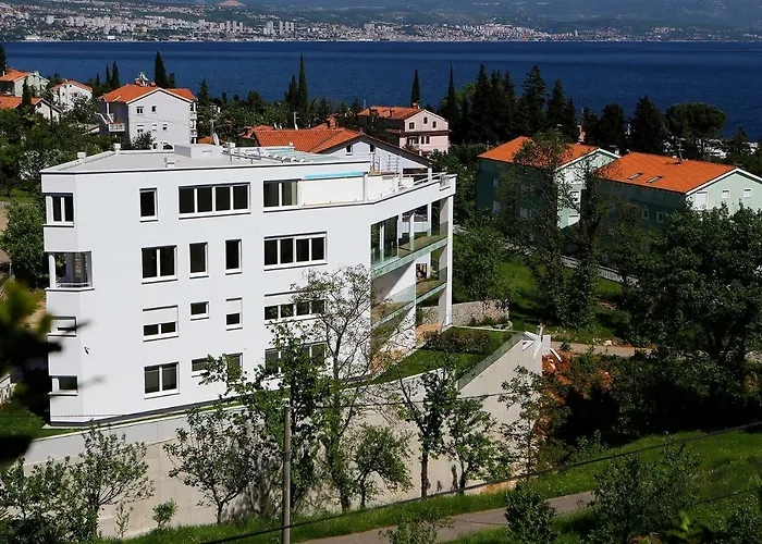 Modern Near The Sea Apartment Ičići